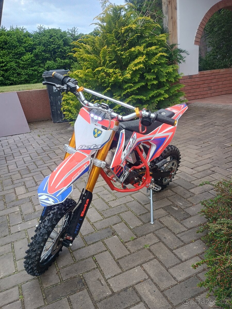Beta Minicross -E 12 dětská elektromotorka