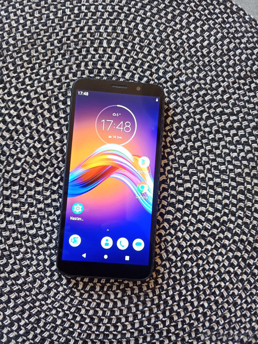 Motorola E6 play