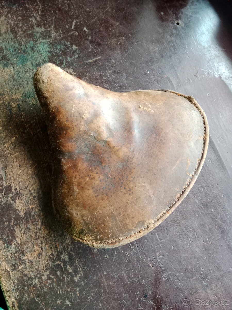 Ogar, Jawa Speciál - Originál Patinové Sedlo..