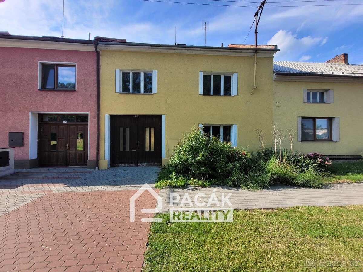 Prodej rodinného domu s průjezdem a zahradou o výměře 434m2 