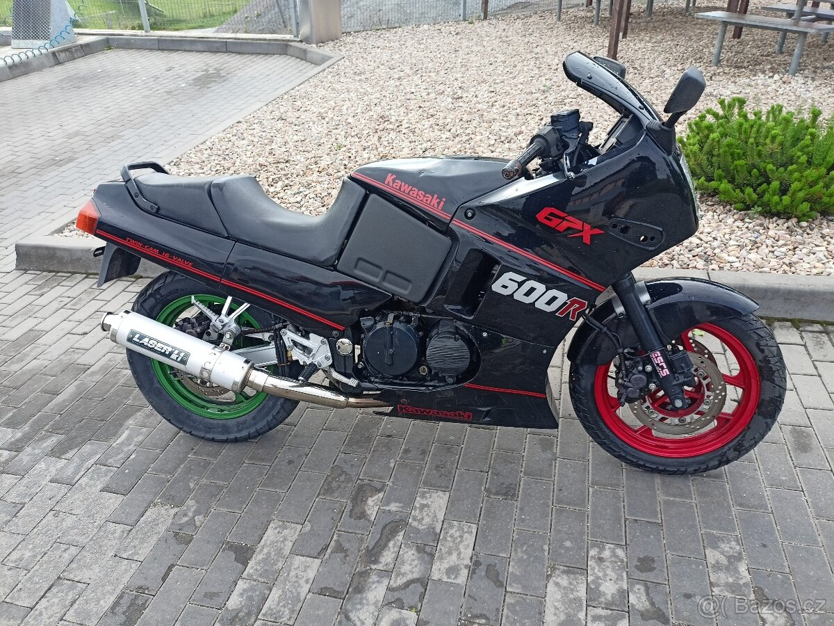 Kawasaki gpx 600