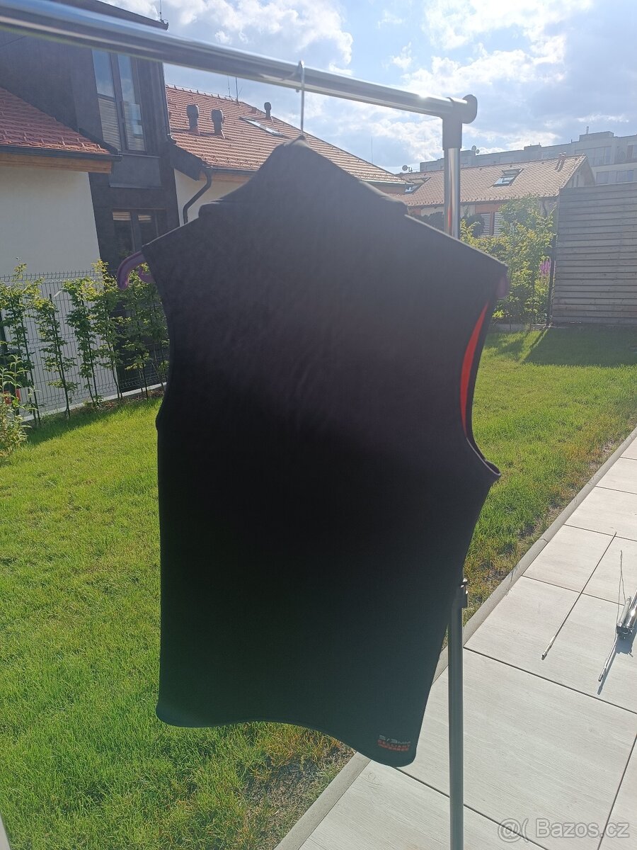 Neoprenová vesta s kapucí BARE