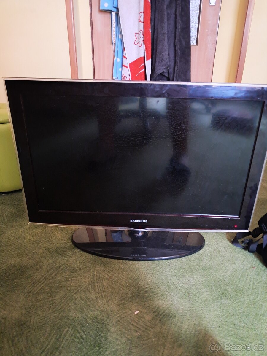 Samsung LE32D450G1WXBT – 32" LCD TV, plně funkční