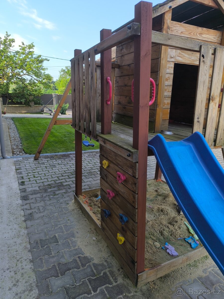 Dětský zahradní domeček
