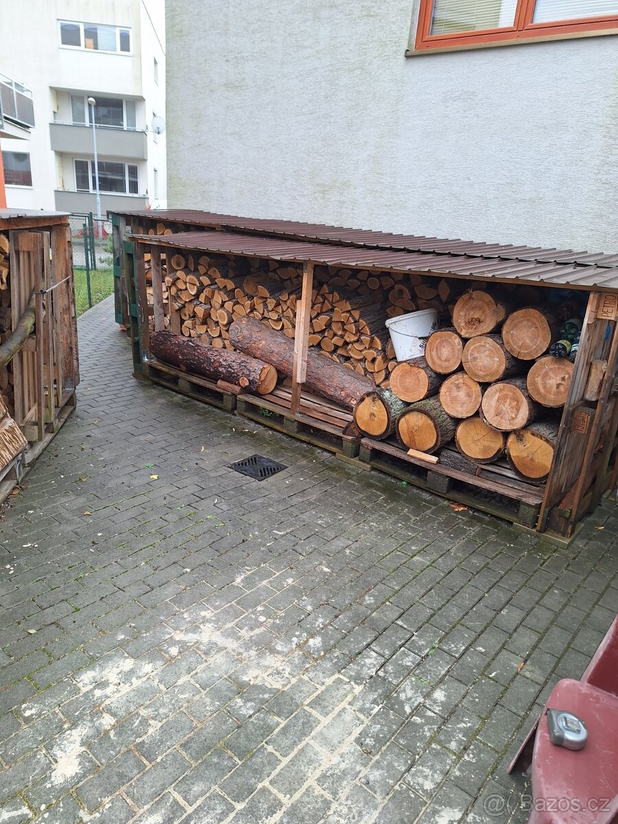 PALIVOVE DŘEVO SUCHÉ DUB POLENA