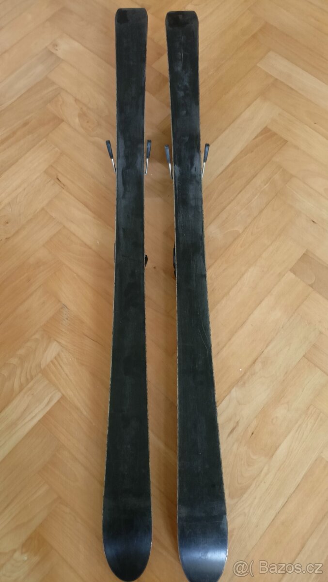 Prodám sjezdové lyže 130