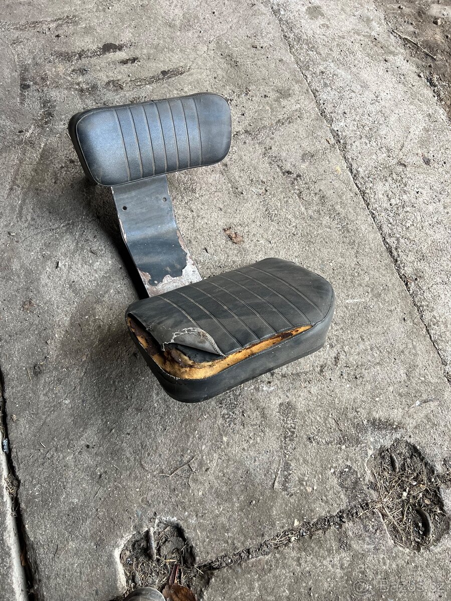 Sedačka spolujezdce Zetor