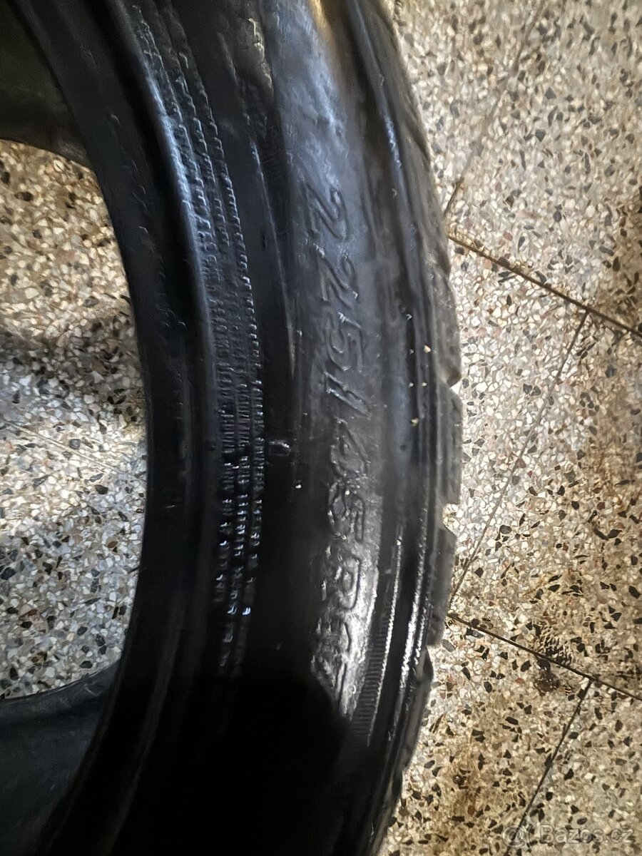 Zimní pneu 225/45 R17 Nexen WinterGuard Sport