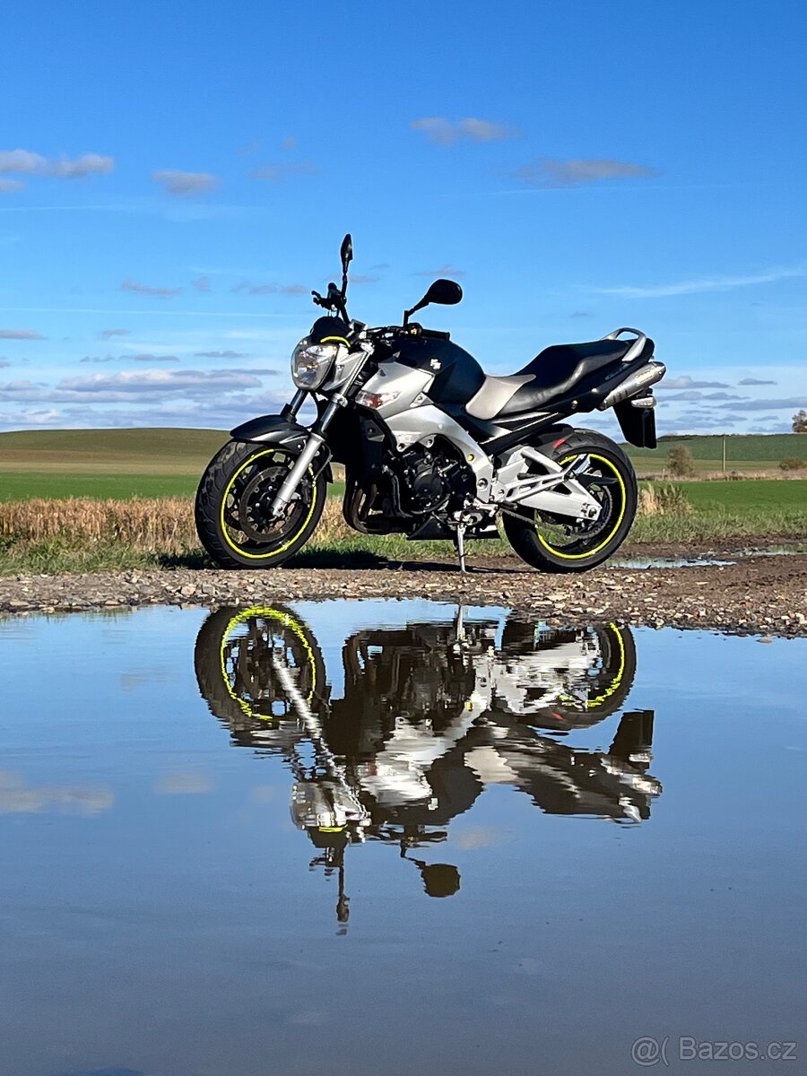 Suzuki gsr 600