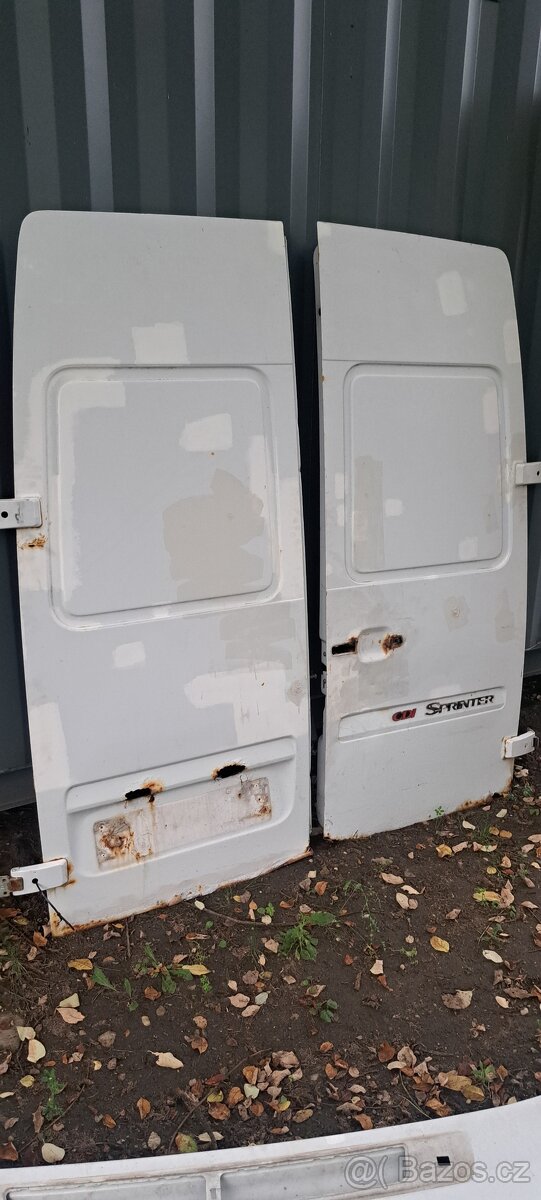 Zadní dveře Mercedes-Benz Sprinter