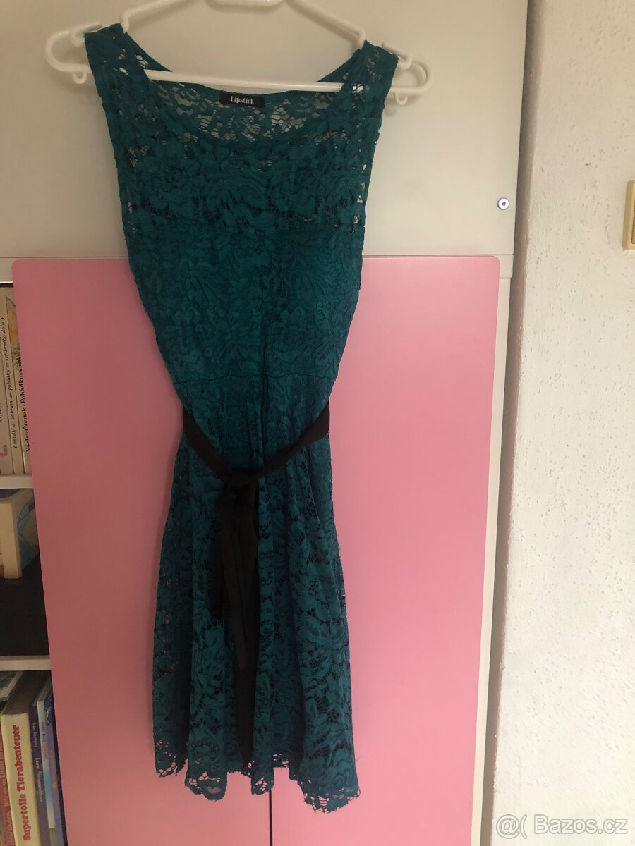 Šaty do tanečních