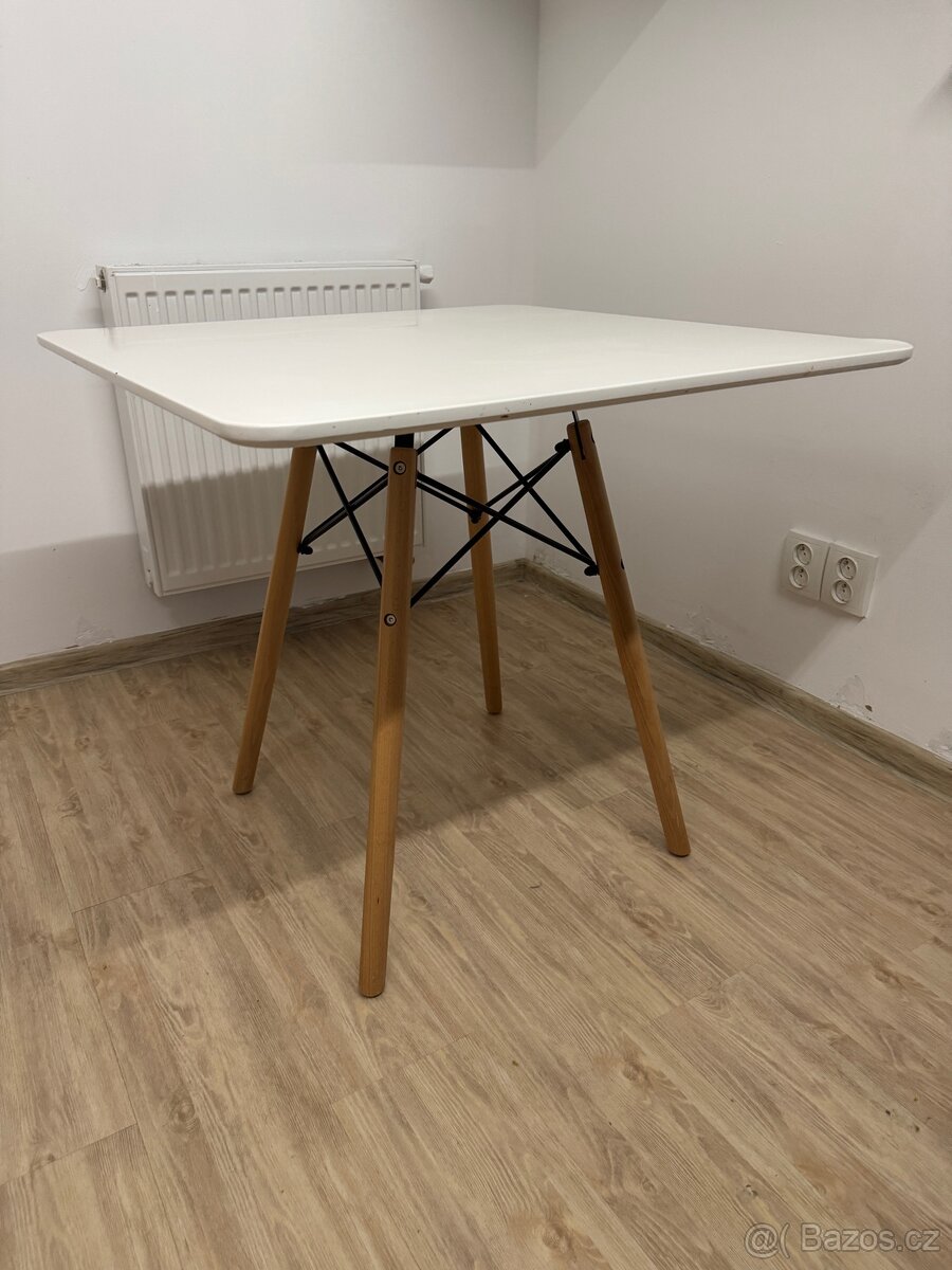 Stůl 80x80 cm