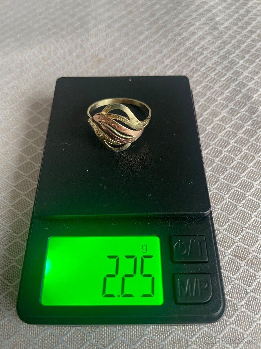 Zlatý dámský prsten 585 14k