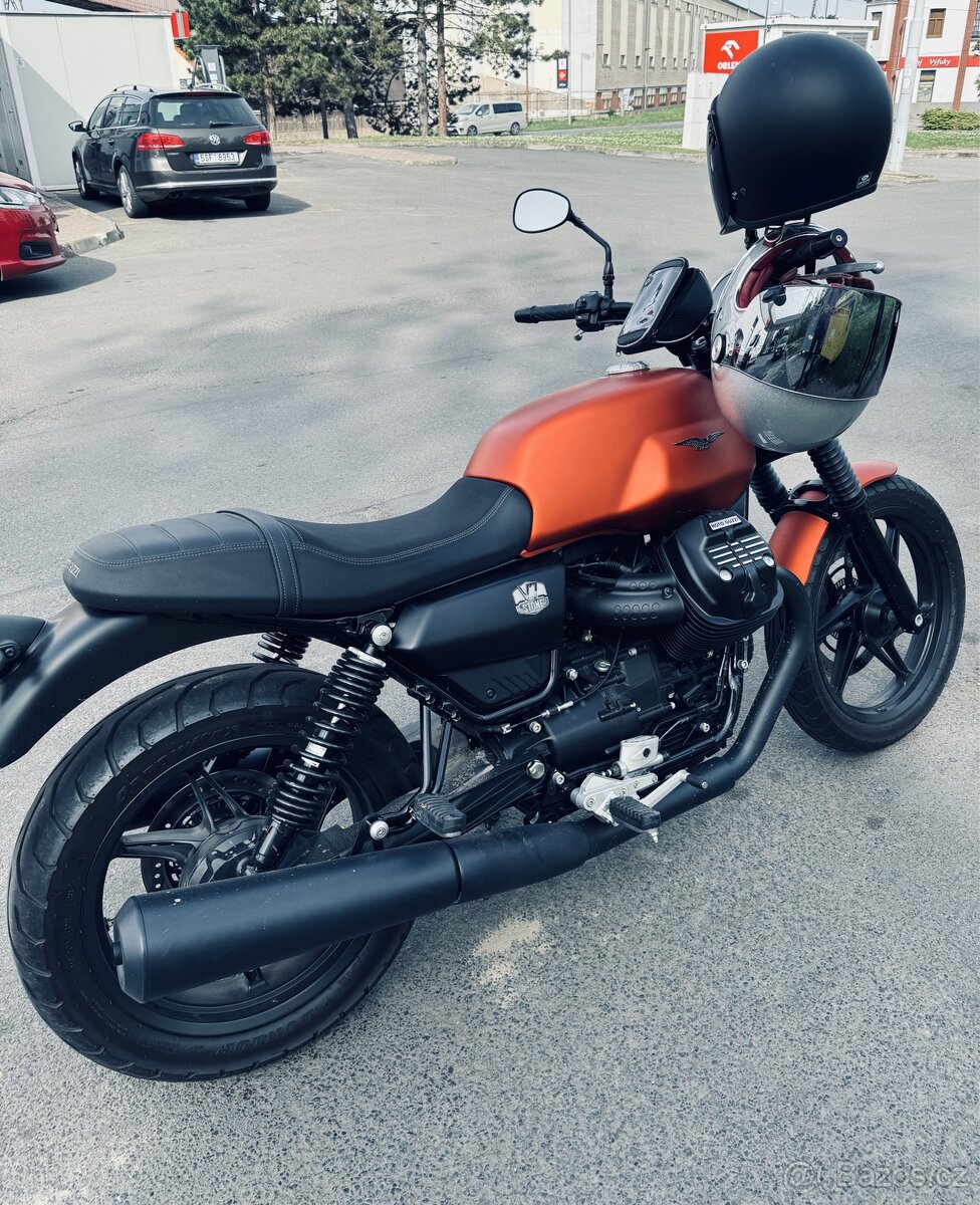 MOTO GUZZI V7 Stone 2023 850ccm