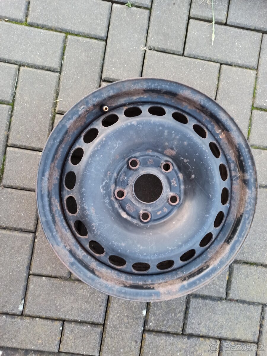 Prodám plechové disky na Audi A4