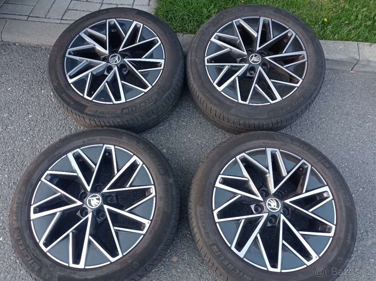 17" Letní Slagard/Pulsar originál Škoda Octavia IV r.v. 202