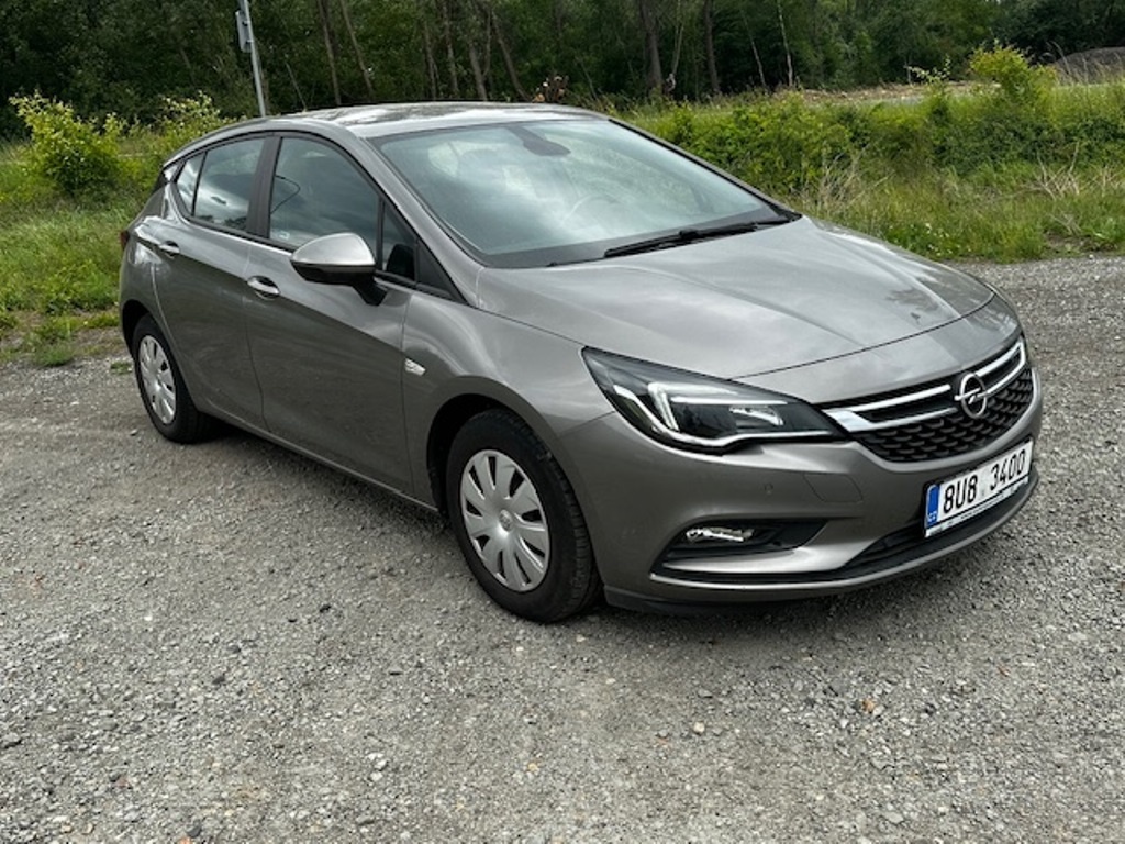 Opel Astra 1.0t, r.2016, 1.majitel,servisní kniha, top