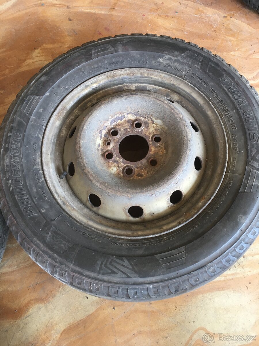Iveco Daily rezerva 225/65R16C disk 16H2x6,5J ET68