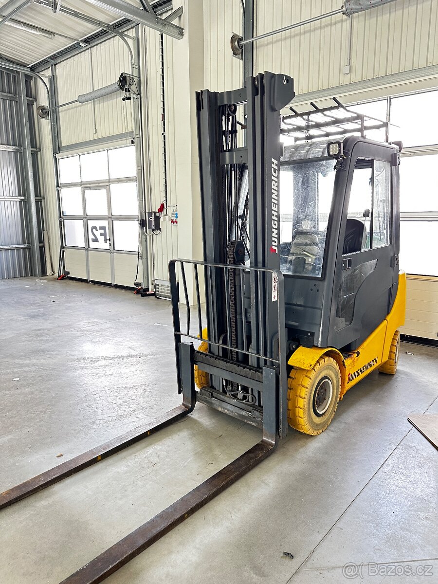 Jungheinrich TFG 316 LPG – 1.600 kg / 5.500 mm / 9.174 motoh