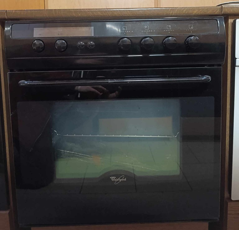 Vestavná trouba Whirlpool AKZ 285 NB