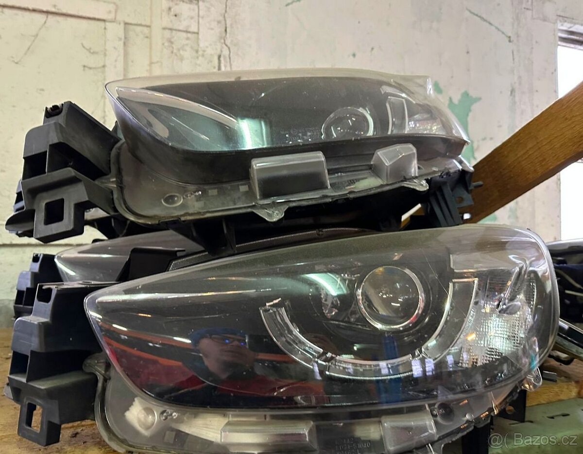 Mazda CX5 KD světlomet přední