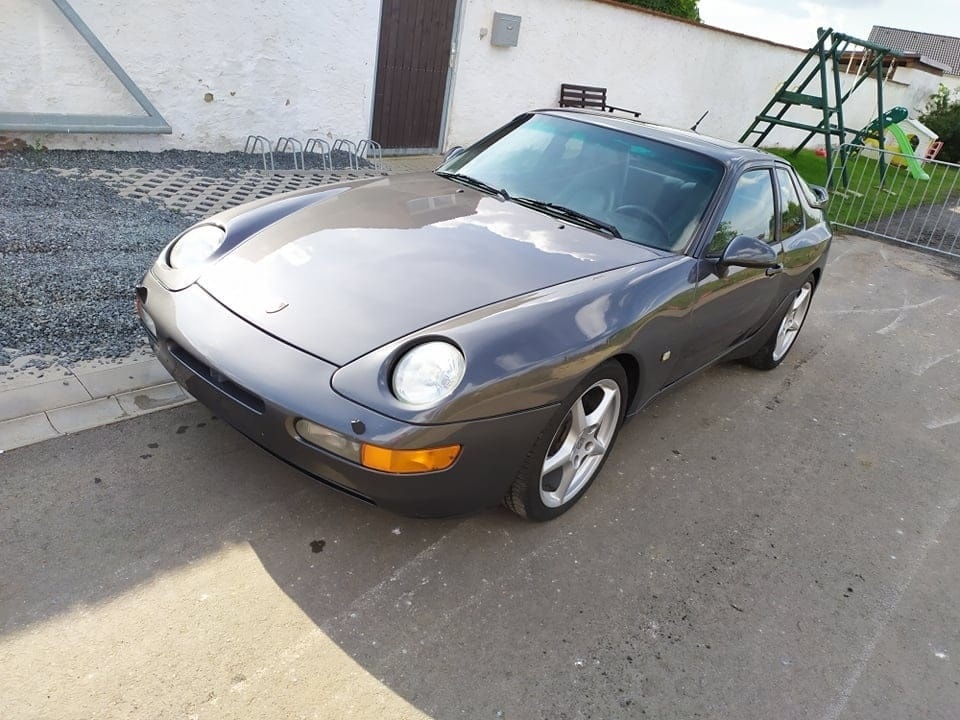 PORSCHE 968
