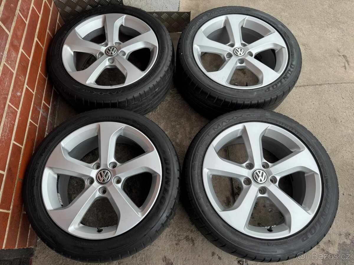 Alu 17" 5x112, VW typ " BROOKLIN " letní pneu 60%