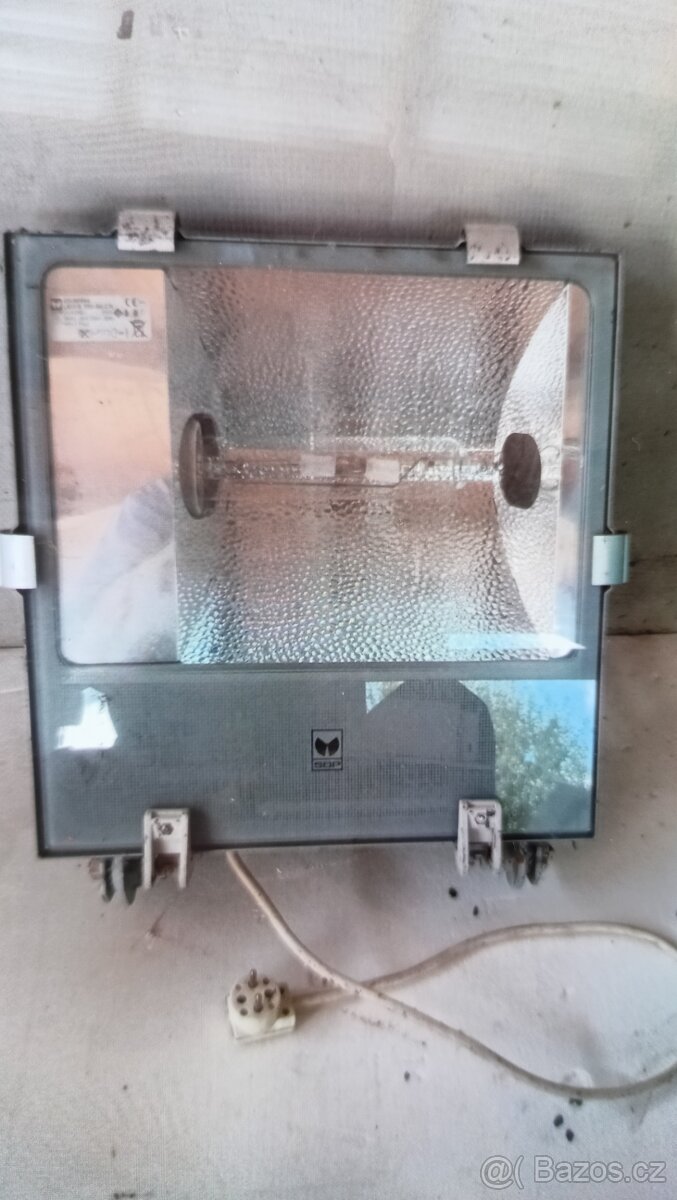 Osvětlení lampy svetla