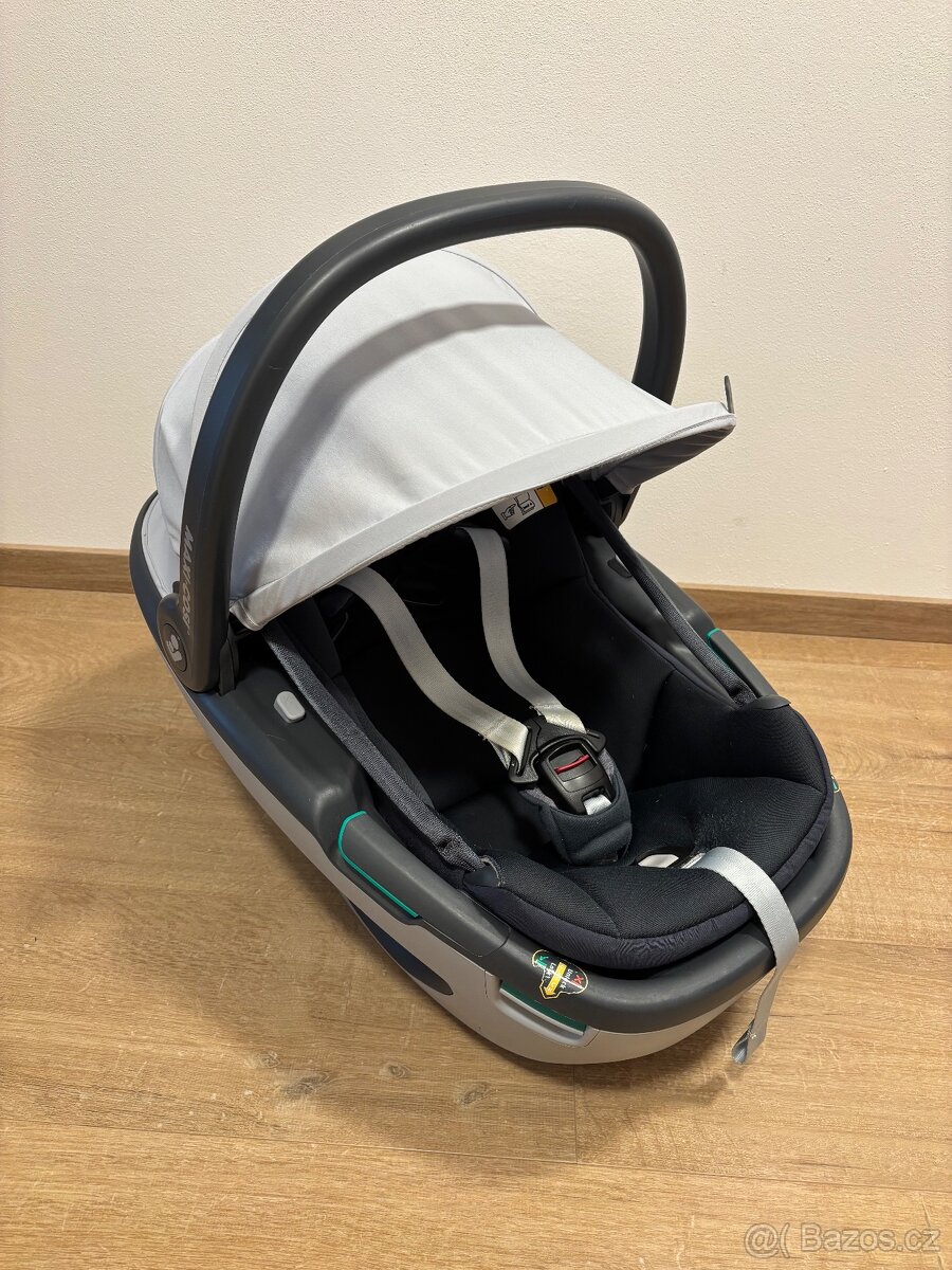 Autosedačka Maxi-Cosi Coral 360 Essential Graphite