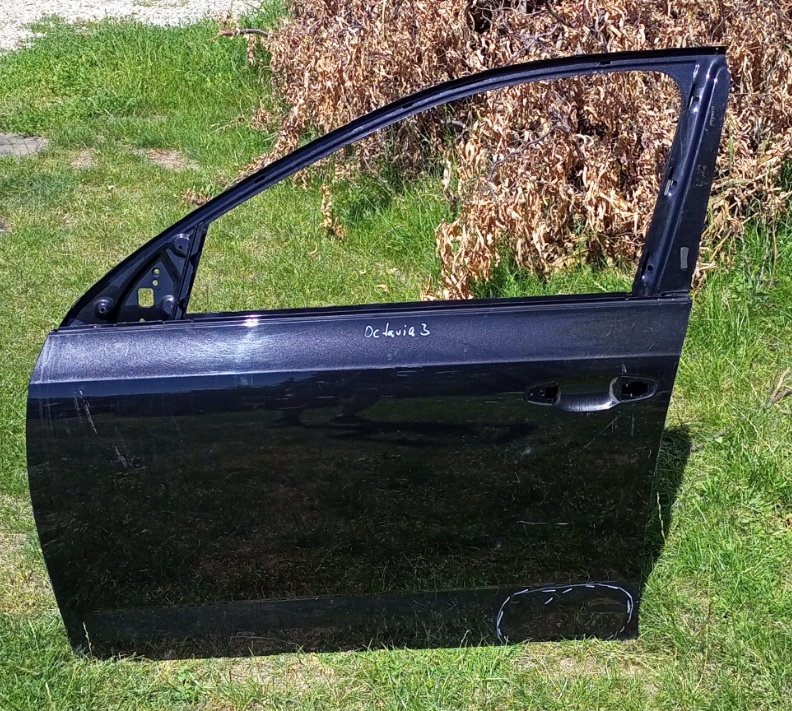 Škoda Octavia 3 dveře kombi, sedan levé přední levé zadní