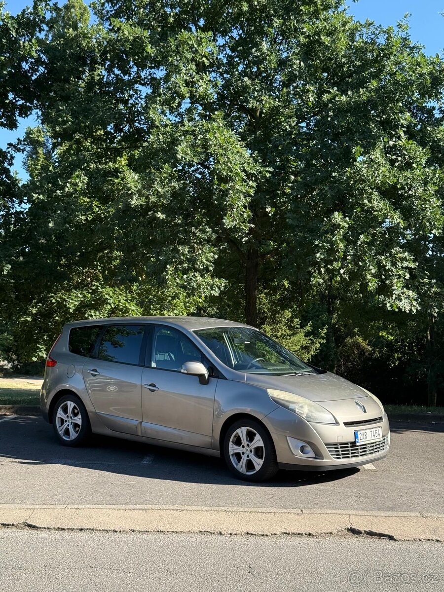 RENAULT SCENIC 1.9 dCi 2012