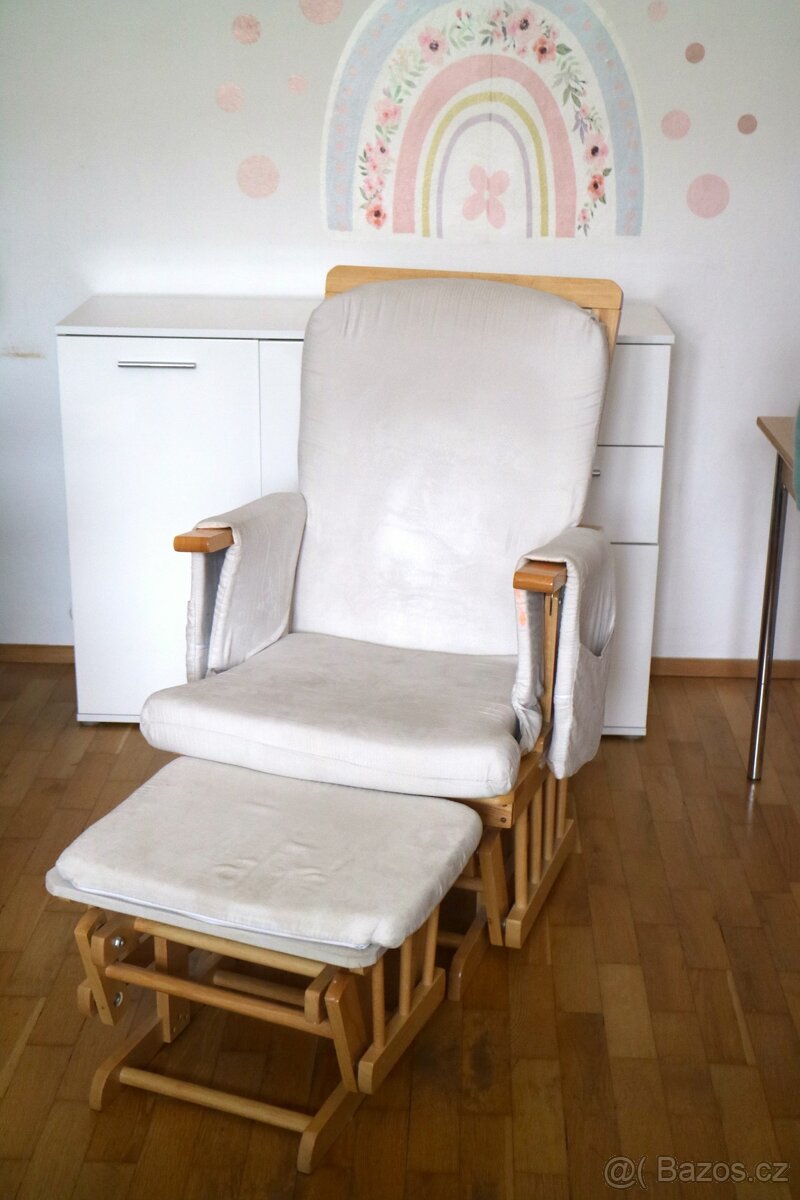 Kojicí křeslo (+ koš na pleny zdarma)