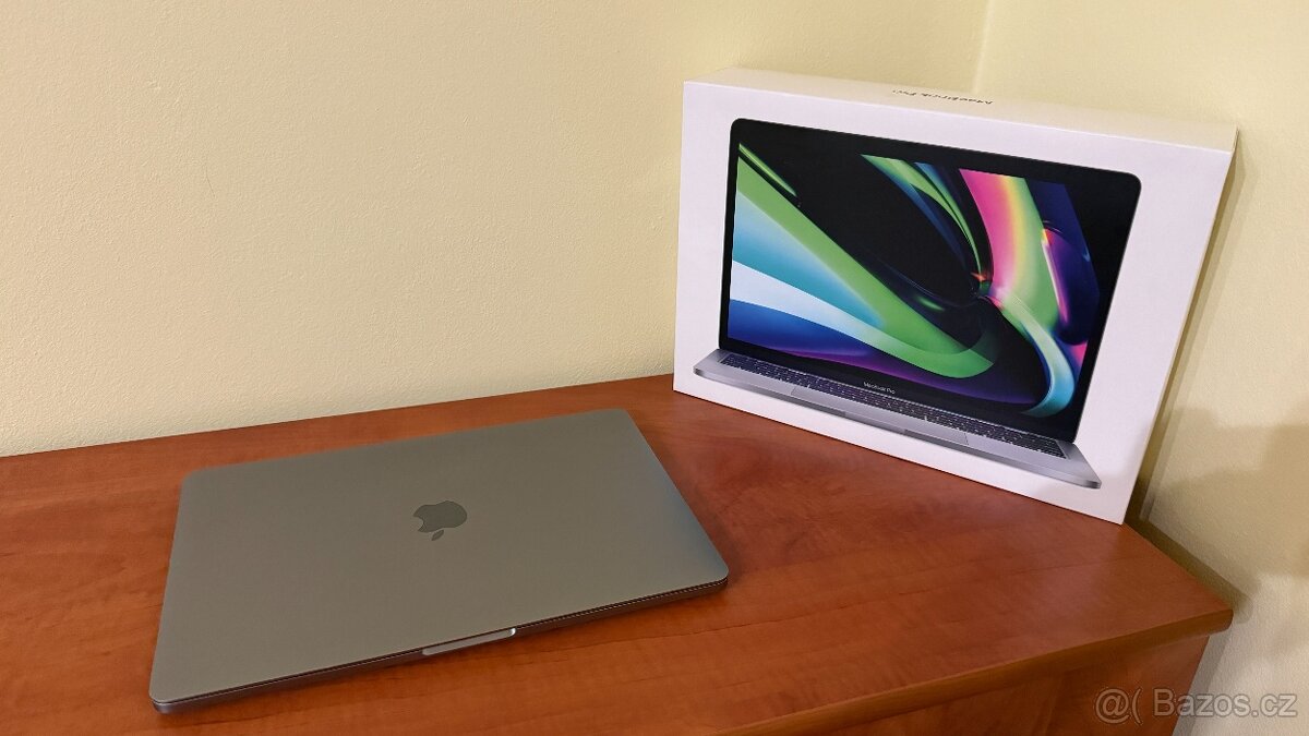 Apple MacBook Pro 13” (2022) M2 / 16GB / 2TB SSD – top stav