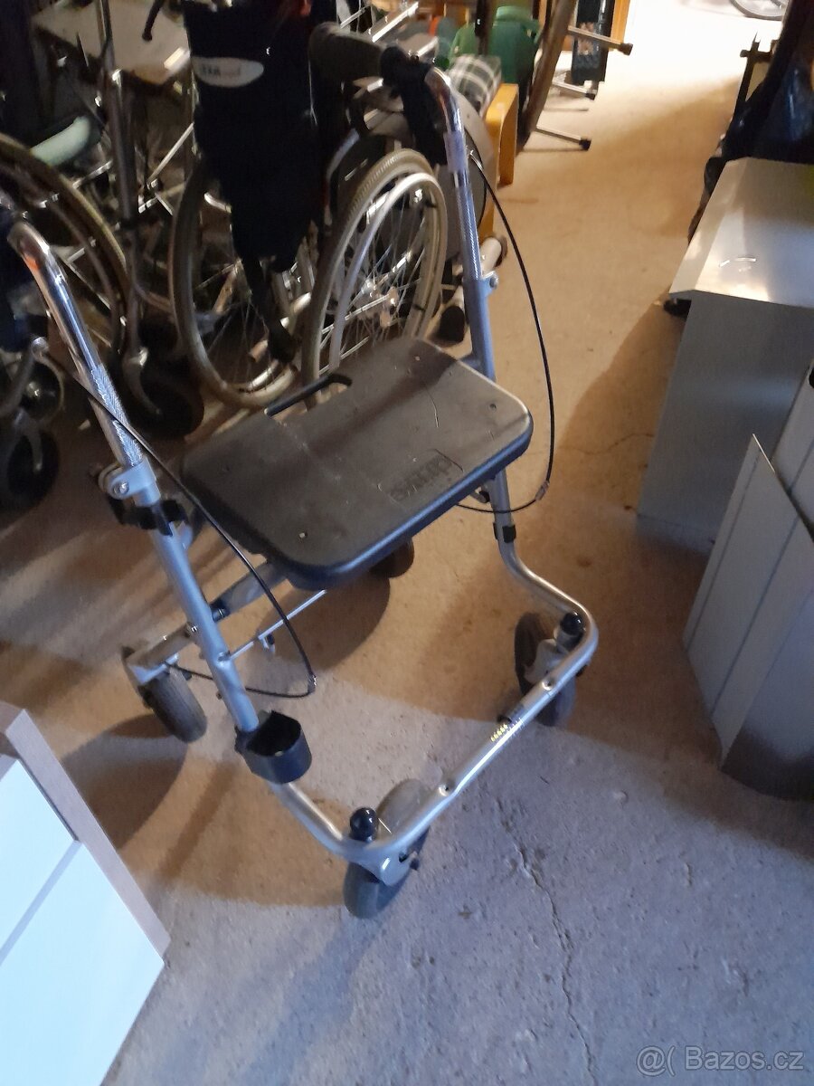 invalidní chodítka