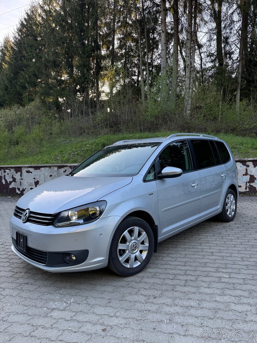 Volkswagen Touran 1.6 TDI 77kw Life, Light & Park Assist