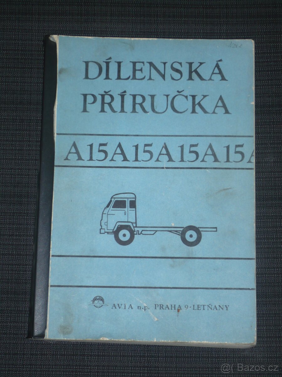 Dílenské příručky na opravu aut. Retro kousky