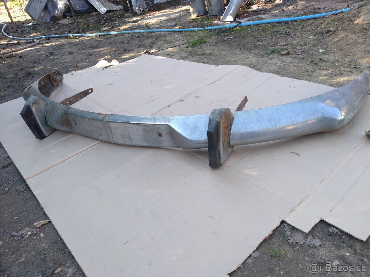 Prodám na Tatra 603/2 přední nárazník