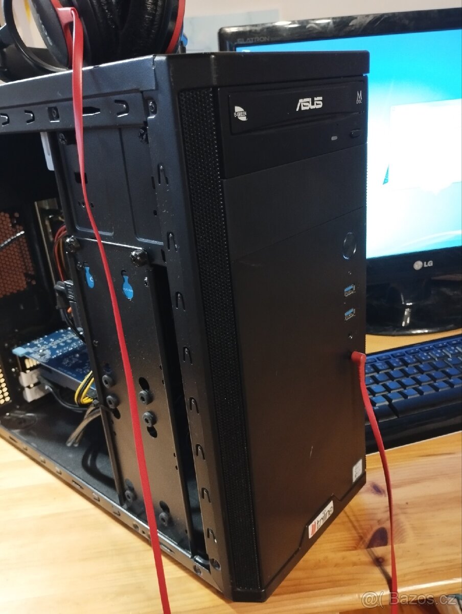 Stolní PC ASUS Intel i5, 8 GB RAM, Radeon R7, SSD