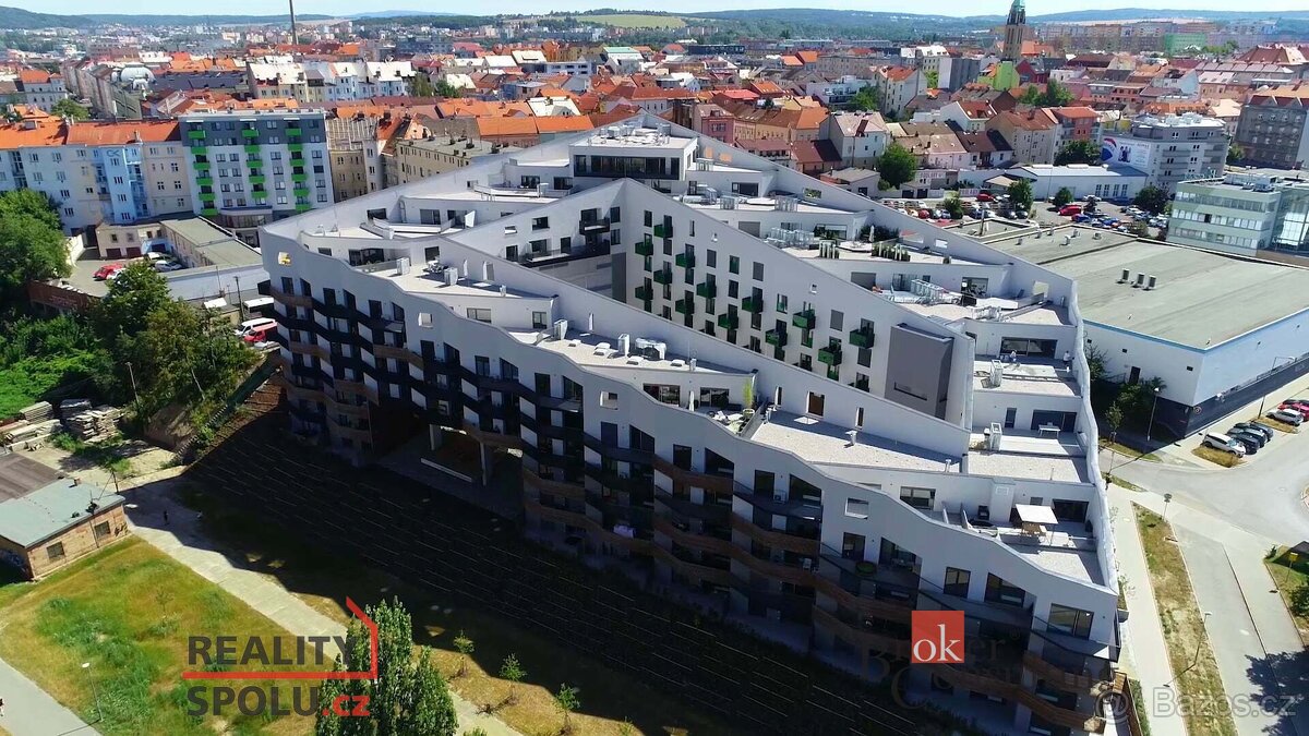 Pronájem, ostatní/garážové stání, 12 m2, Východní Předměstí