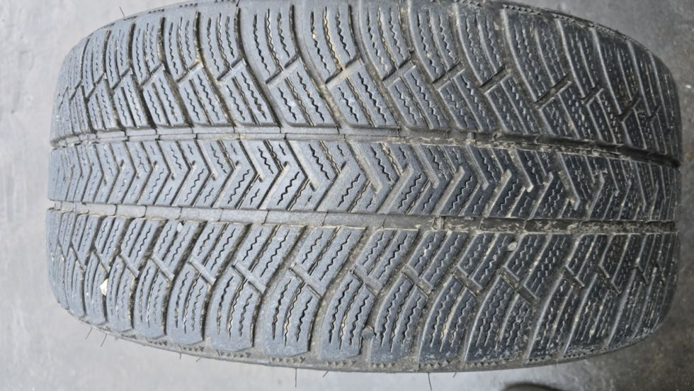 Zimní pneumatika 245/35/20 Michelin