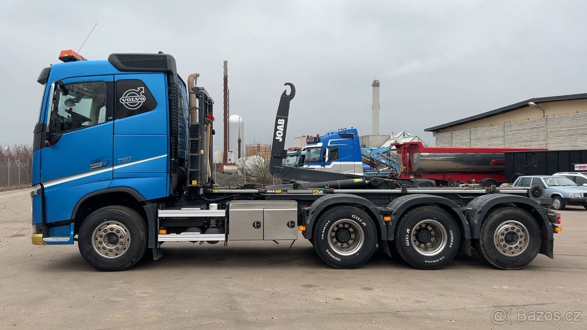 Volvo FH16 750 8x4 nosič kontejneru