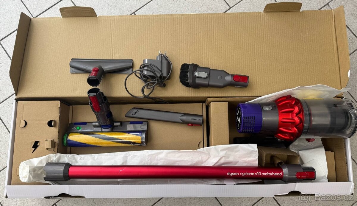 Dyson V10