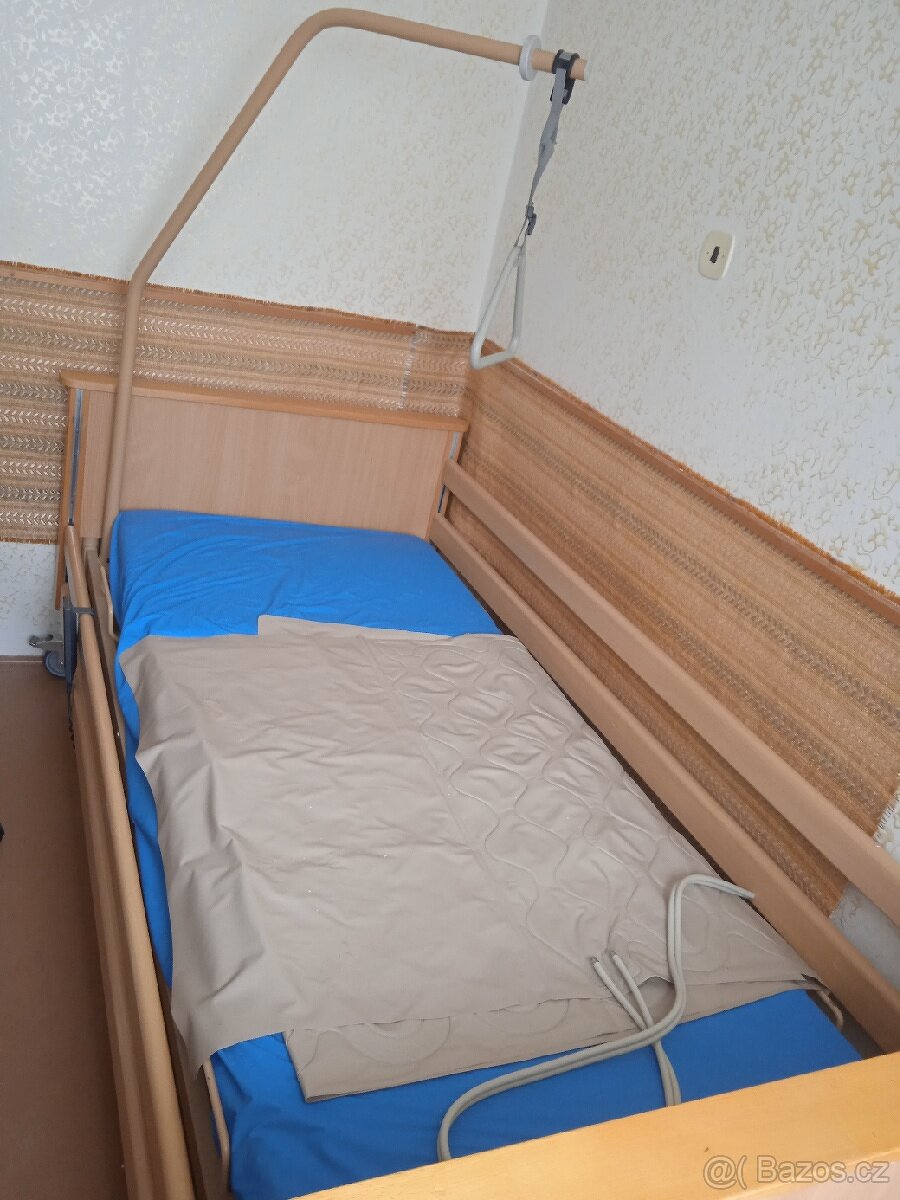 Elektrická polohovací postel