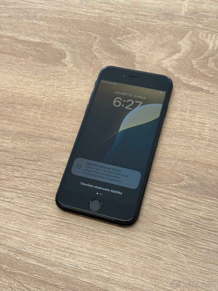 iPhone SE 2020 64GB (nová baterie)