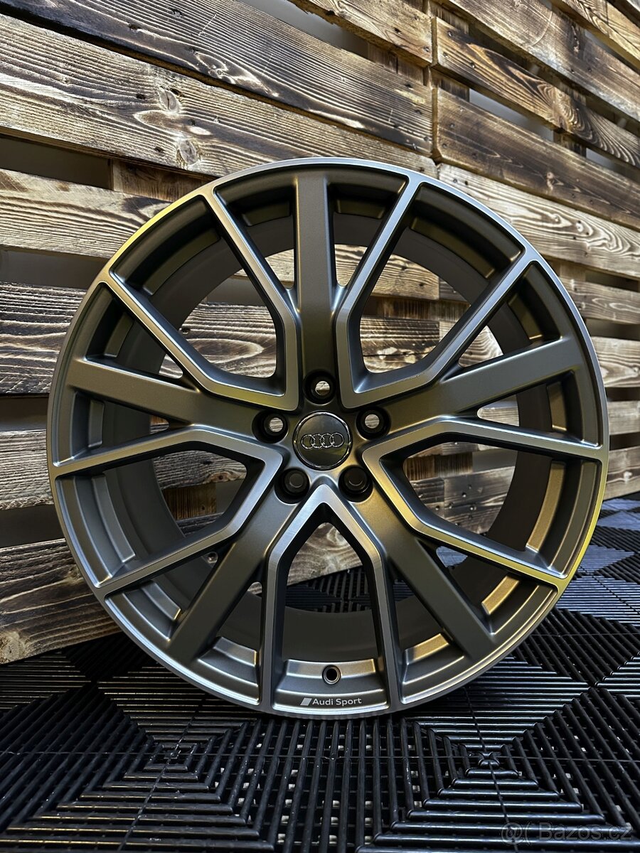 Audi Q3, RSQ3 orig. ALU disky 5x112 R20