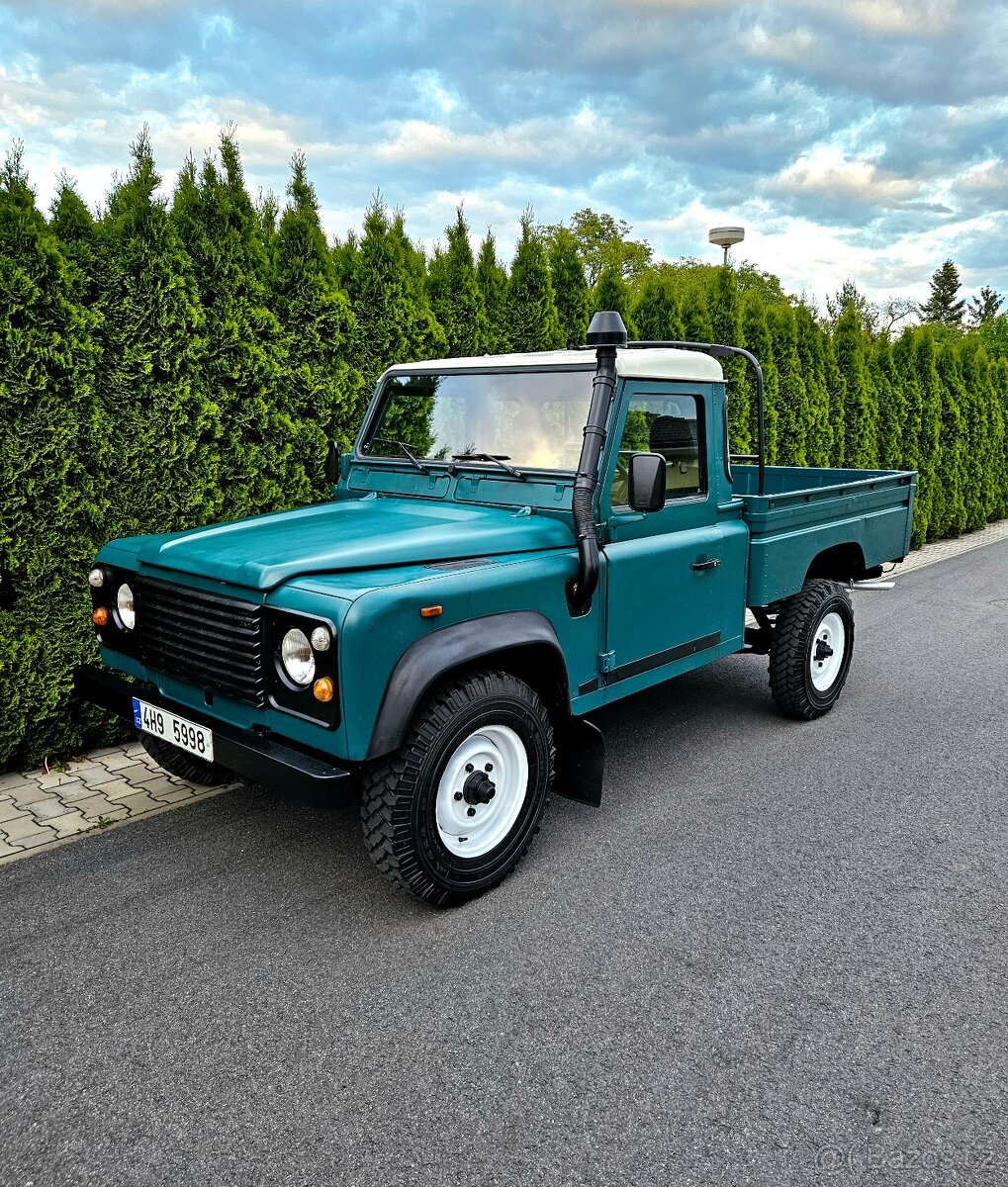 LAND ROVER DEFENDER 110 2.5D - SKVĚLÝ STAV PO REVITALIZACI