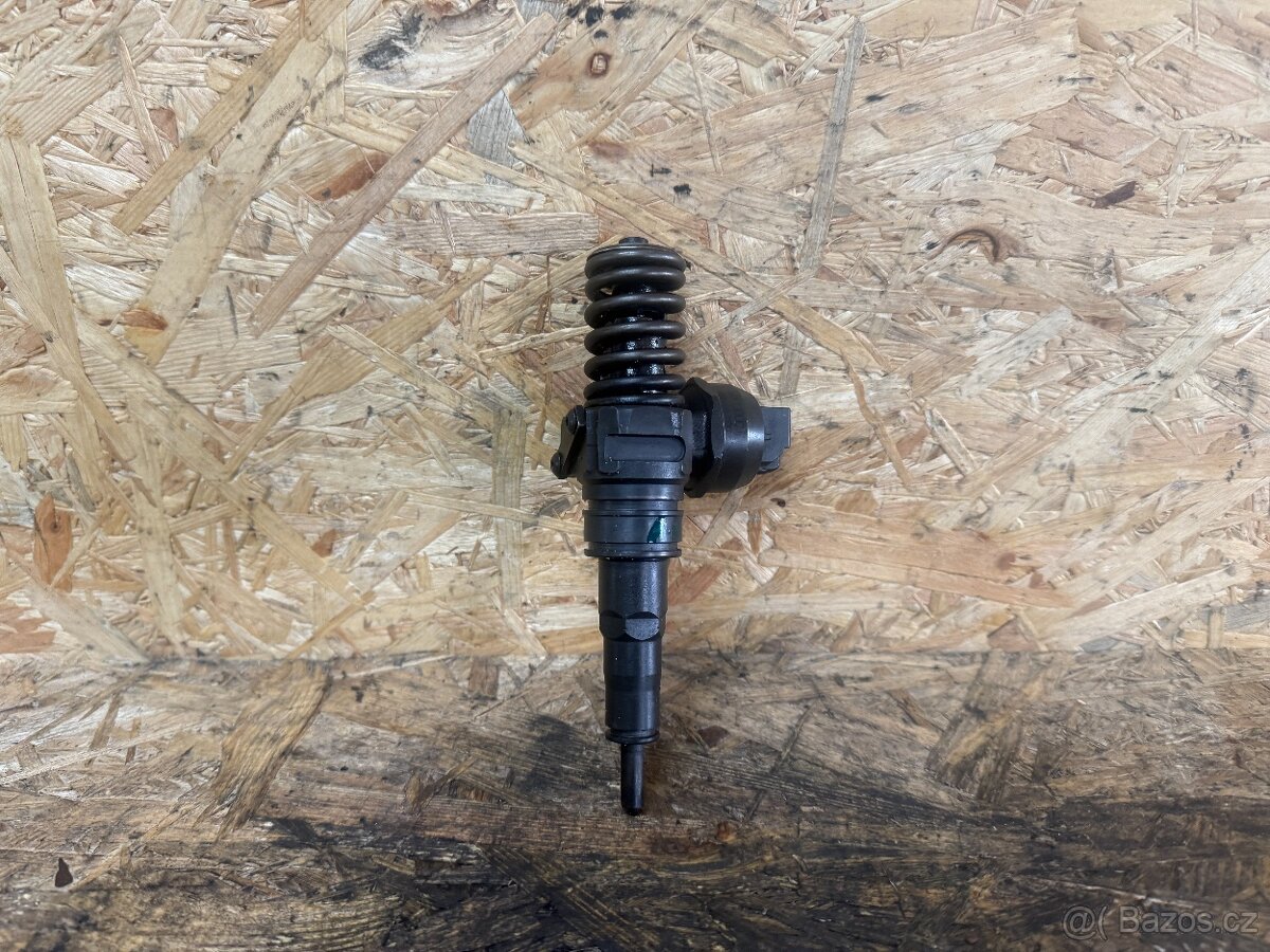 VSTŘIKOVAČ 1.9 TDI 96KW ASZ 038130073AR
