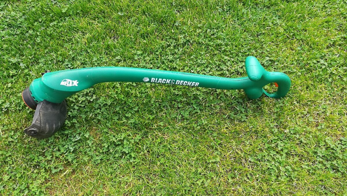 Vyžínač Black/Decker