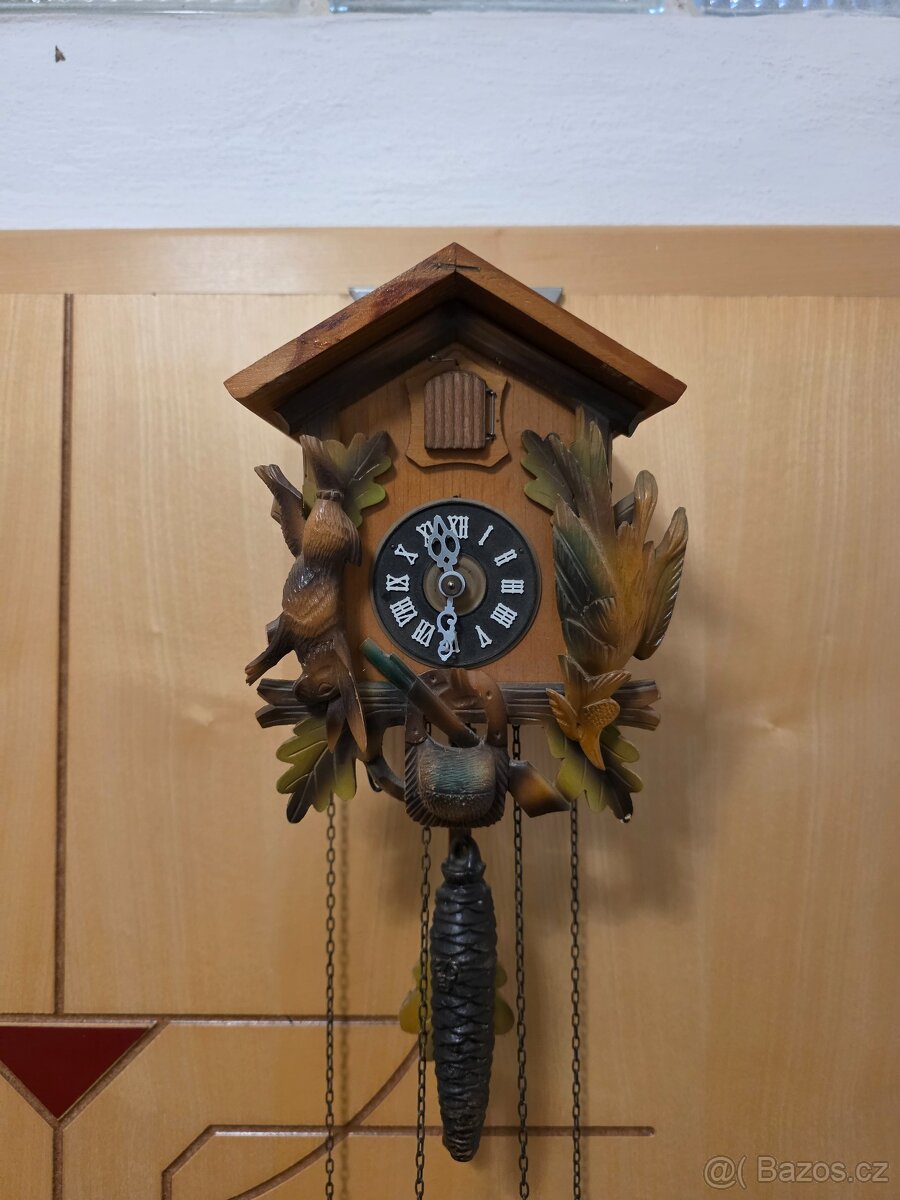 Ručně vyřezávané kukačky