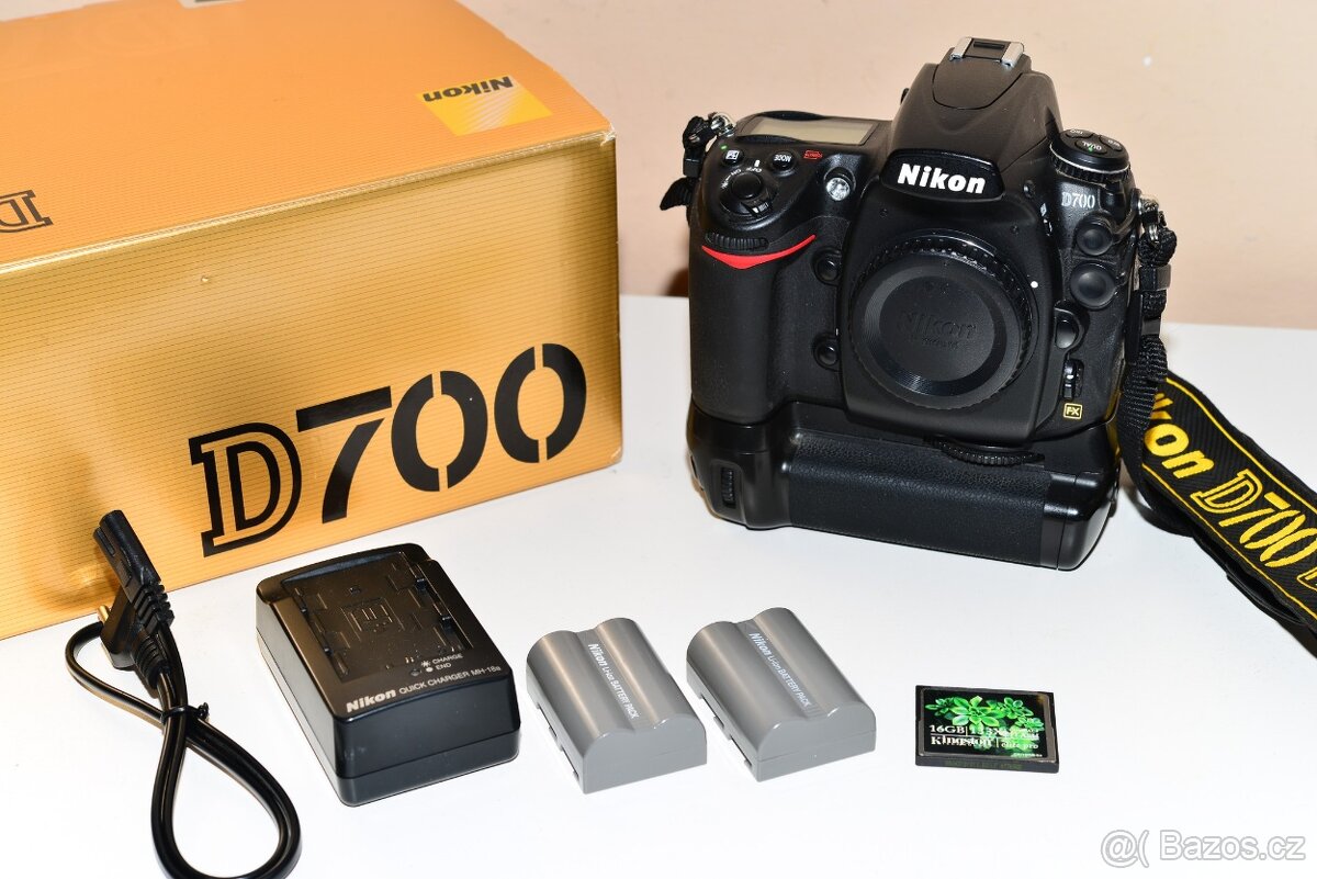 Nikon D700 + Battery Grip